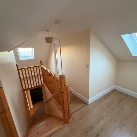 Clare Glens 펜션 *